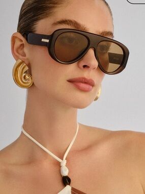 le specs dynamite sunglasses in tobacco Knh mt Unisex Le Specs